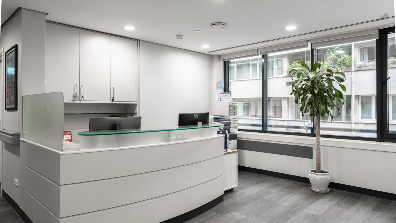 American Hospital - on banko 02
